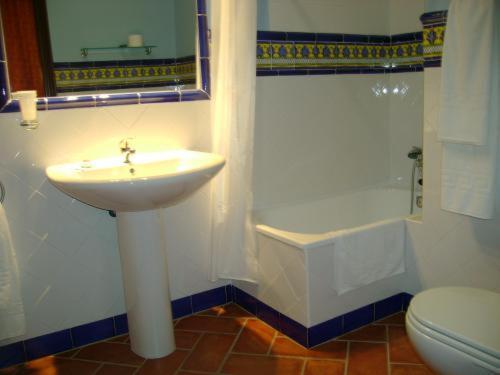 Santa Cruz Hotel Los Palacios Y Villafranca Buitenkant foto